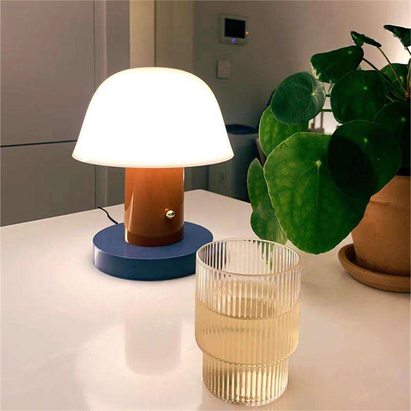 Tischlampe – Licht und Harmonie
