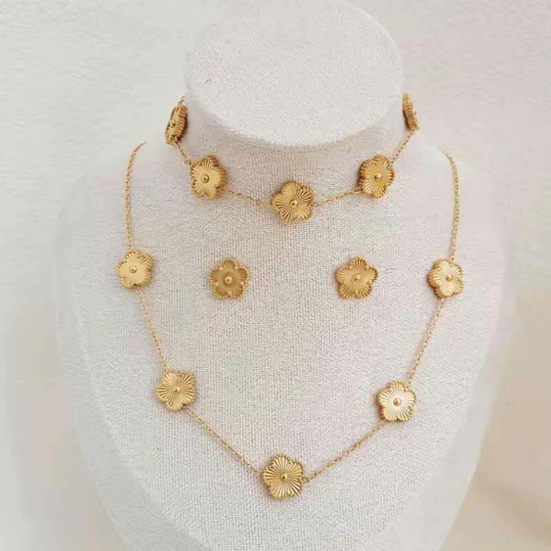 Set De Bijuterii – Eleganță Aurie Din Oțel Inoxidabil
