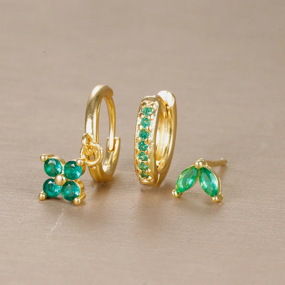 Ensemble Ohrringe und Piercings – Vielseitigkeit und subtile Brillanz