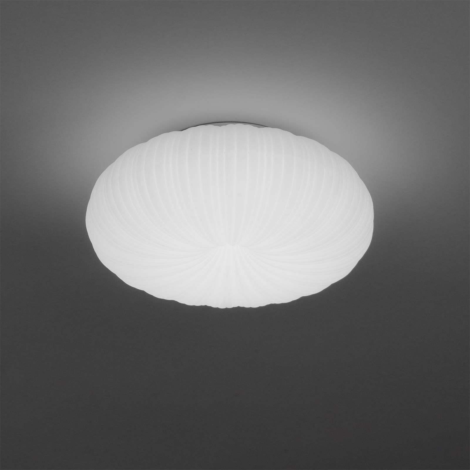 Moderne LED-Deckenlampe mit Fernbedienung - Komfort und Eleganz