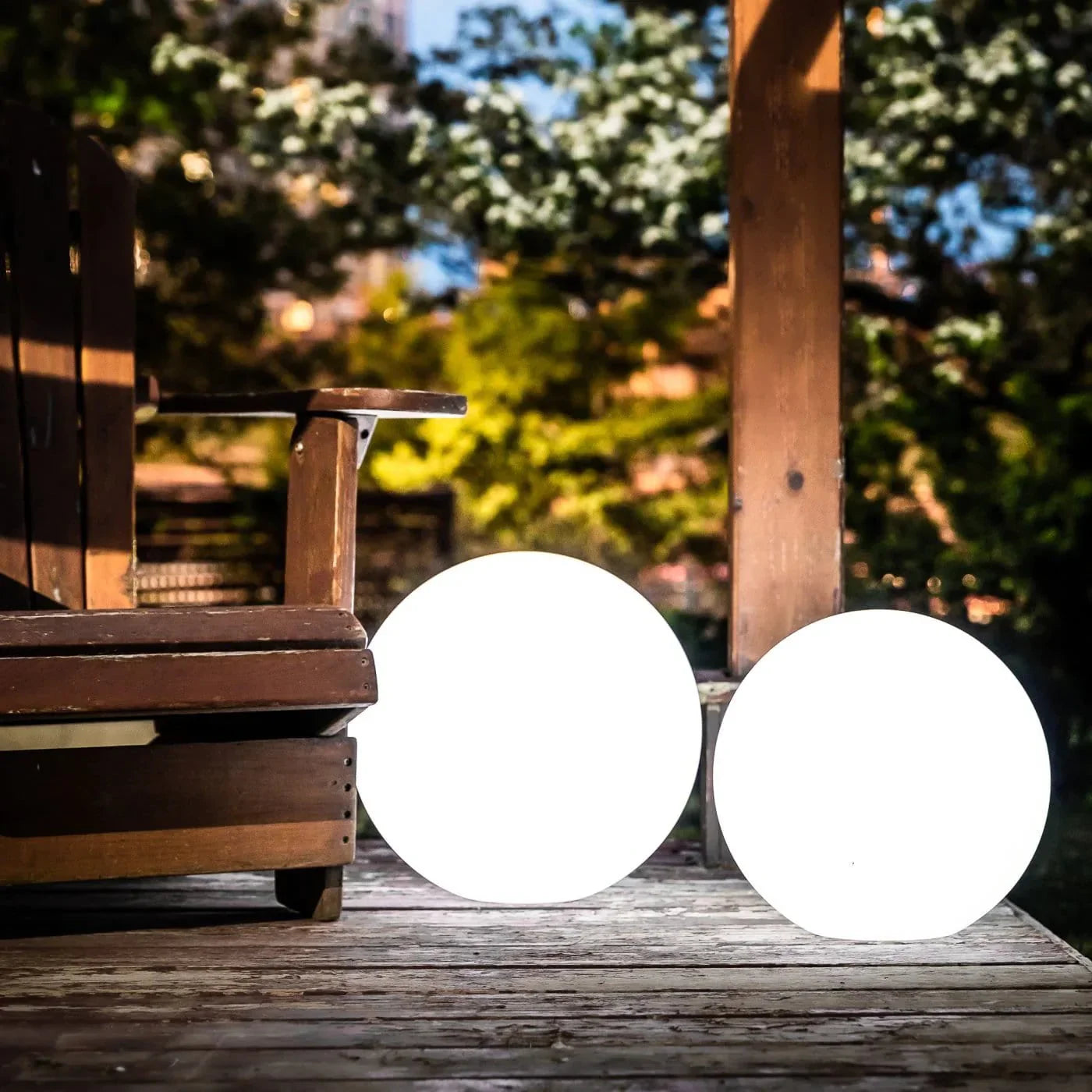 Wireless Outdoor Spherical Lamp – Mobile and Elegant Lighting