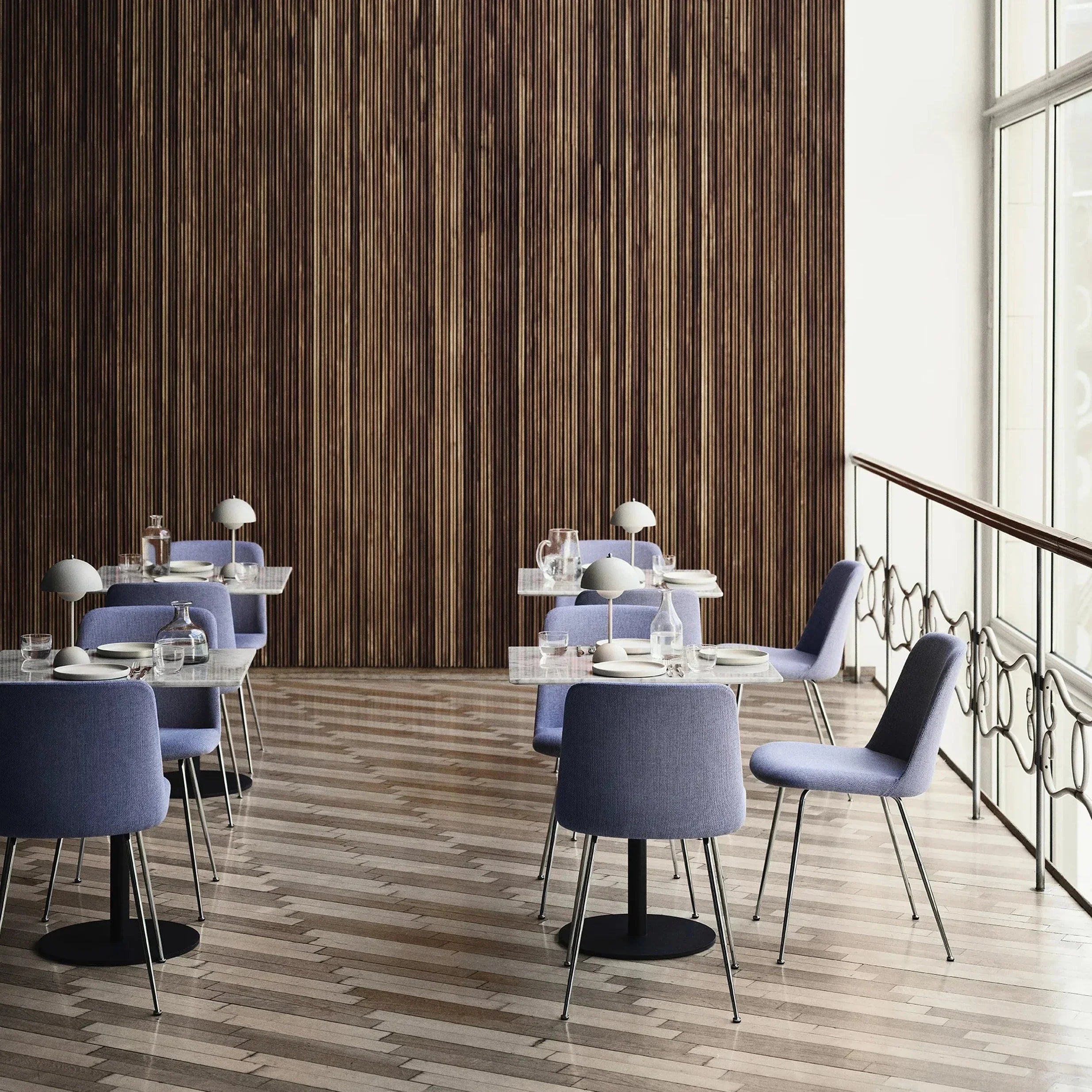 Λάμπα LED Γραφείου – Σύγχρονη Απλότητα και Λειτουργικότητα