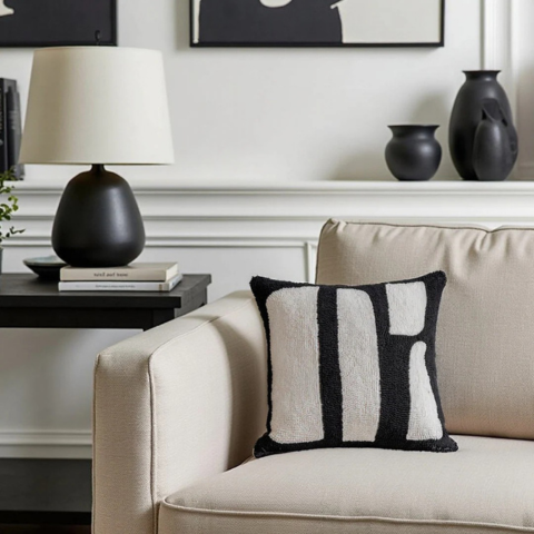 Cojín Decorativo con Motivo de Cebra – Toque Salvaje y Elegante