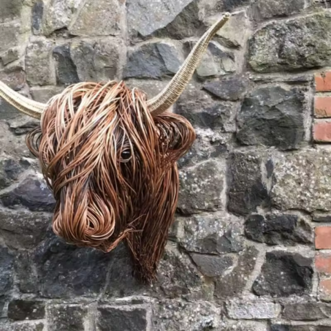 Zopfmuster-Rinderkopf – Wandkunst aus Natur