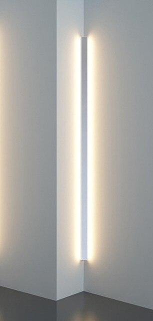 מנורת קיר LED ליניארית – אלגנטיות פשוטה לעיצוב מודרני