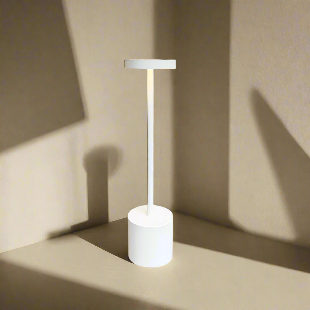 Dotyková nabíjecí LED stolní lampa – praktické a moderní osvětlení