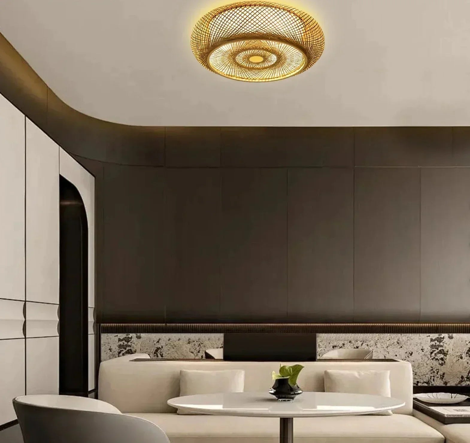 Přírodní bambusová závěsná lampa - elegance a autenticita