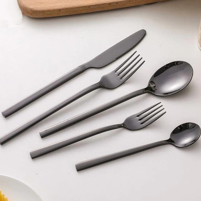 Kompletní Sada Příborů – Elegantní Kousky Pro Vybraný Stůl