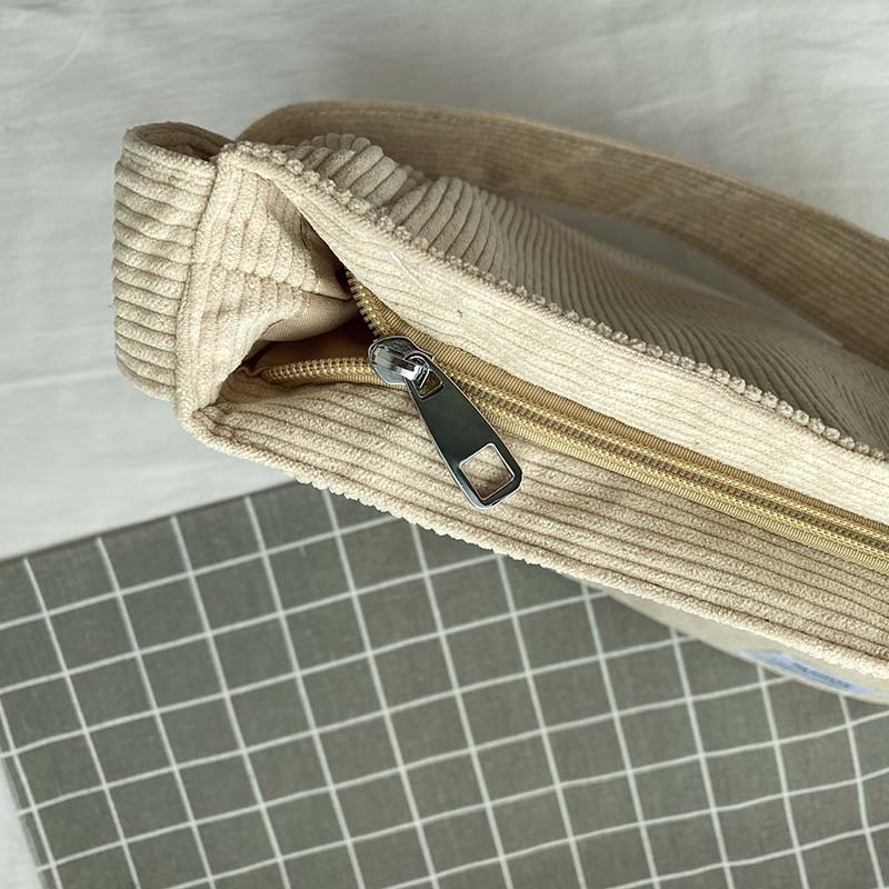 Borsa a Tracolla in Tela Cotele – Stile Casual ed Elegante 