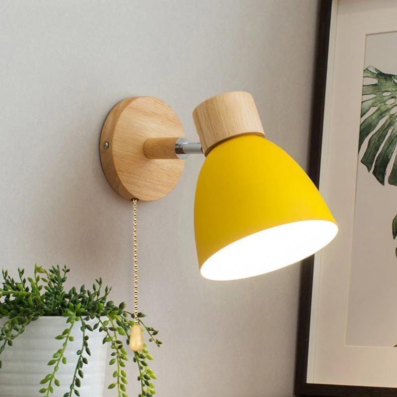 Moderní nástěnné svítidlo – minimalistický styl a přírodní dotek 