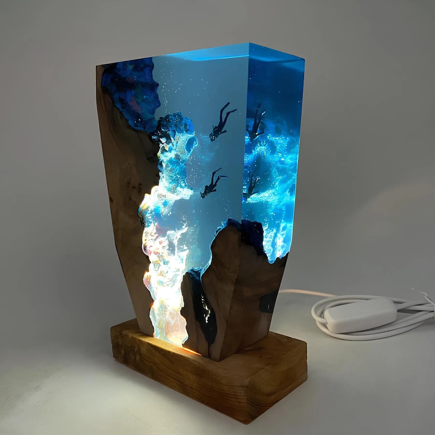 Lámpara de Mesa Oceánica – Decoración Lumínica Relajante 