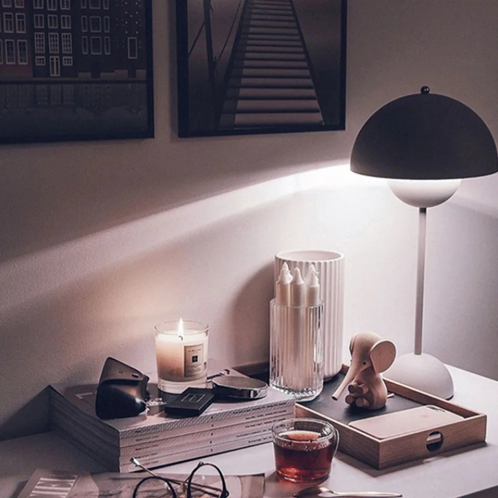 Portable Table Lamp – Modern Design and Nomadic Lighting 