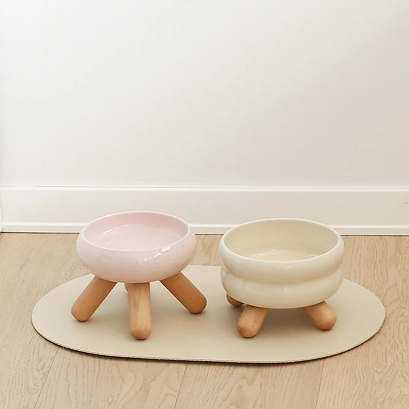 Design hævet katteskål - komfort og naturlig elegance
