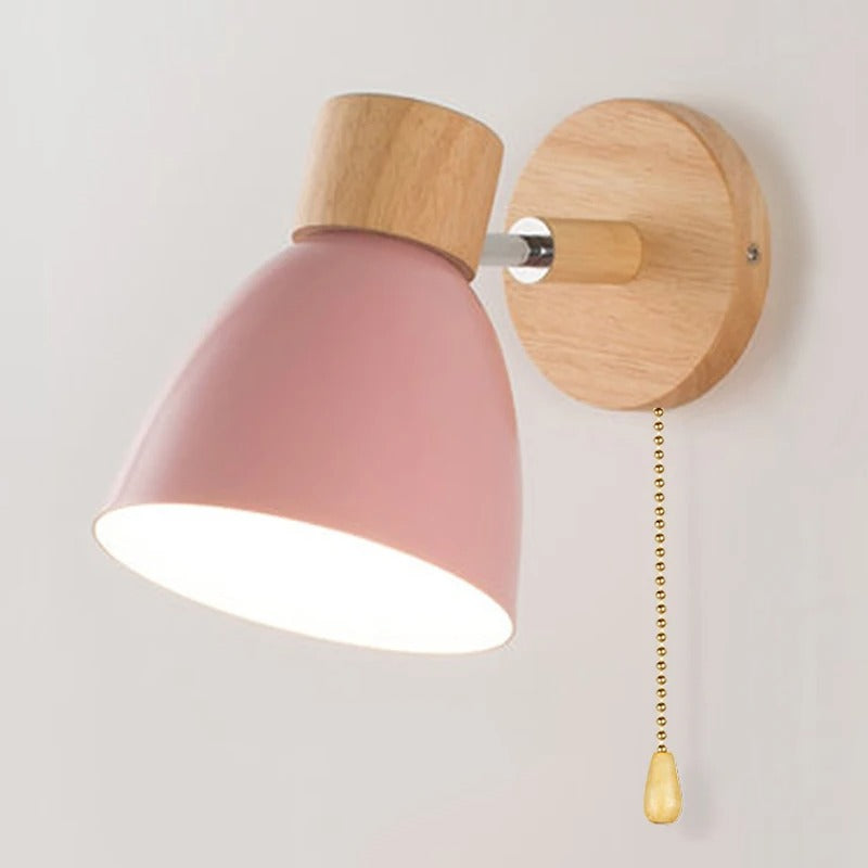 Moderní nástěnné svítidlo – minimalistický styl a přírodní dotek 