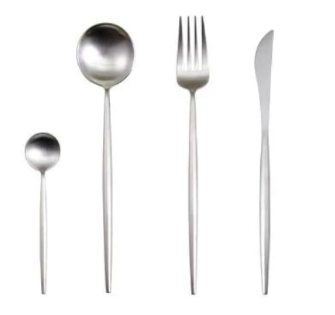 Set de Tacâmuri 24 Piese – Finisaj Elegant Pentru Masă Rafinat 