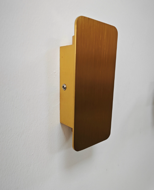 Aplique de Pared Led Minimalista – Luz Sutil y Línea Contemporánea 