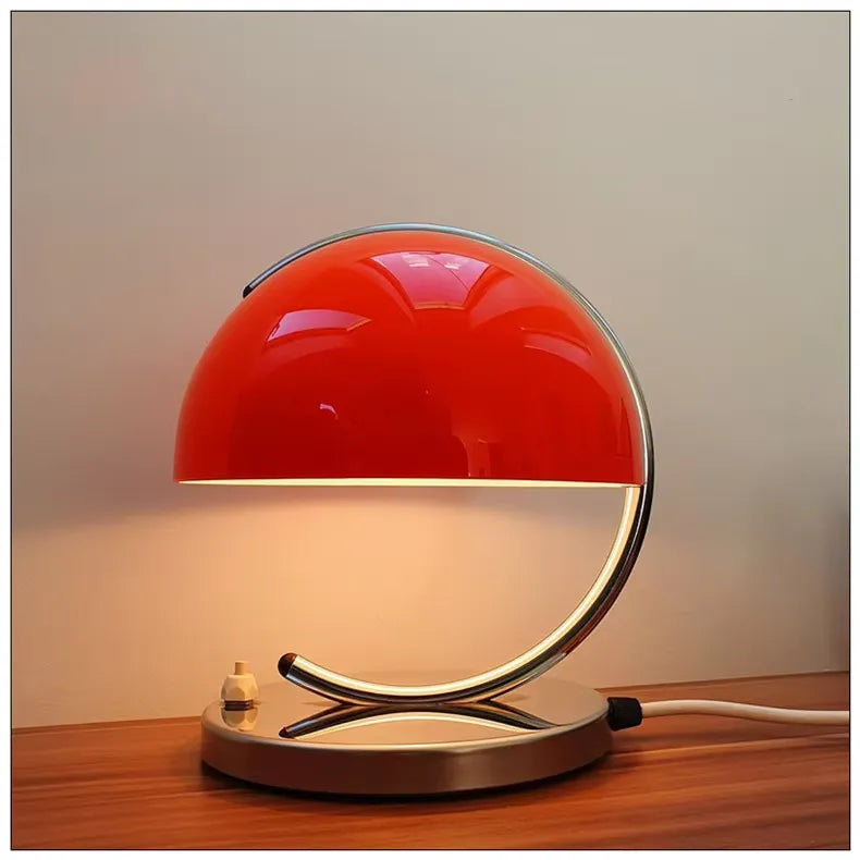 Lampa Stołowa w Stylu Skandynawskim ze Szkła – Elegancja i Nowoczesność 