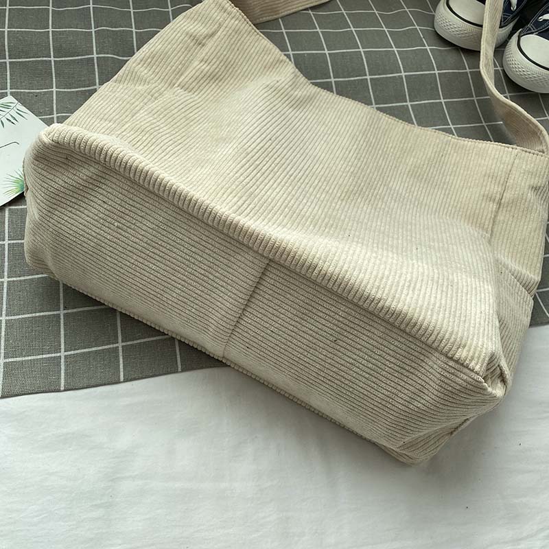 Borsa a Tracolla in Tela Cotele – Stile Casual ed Elegante 
