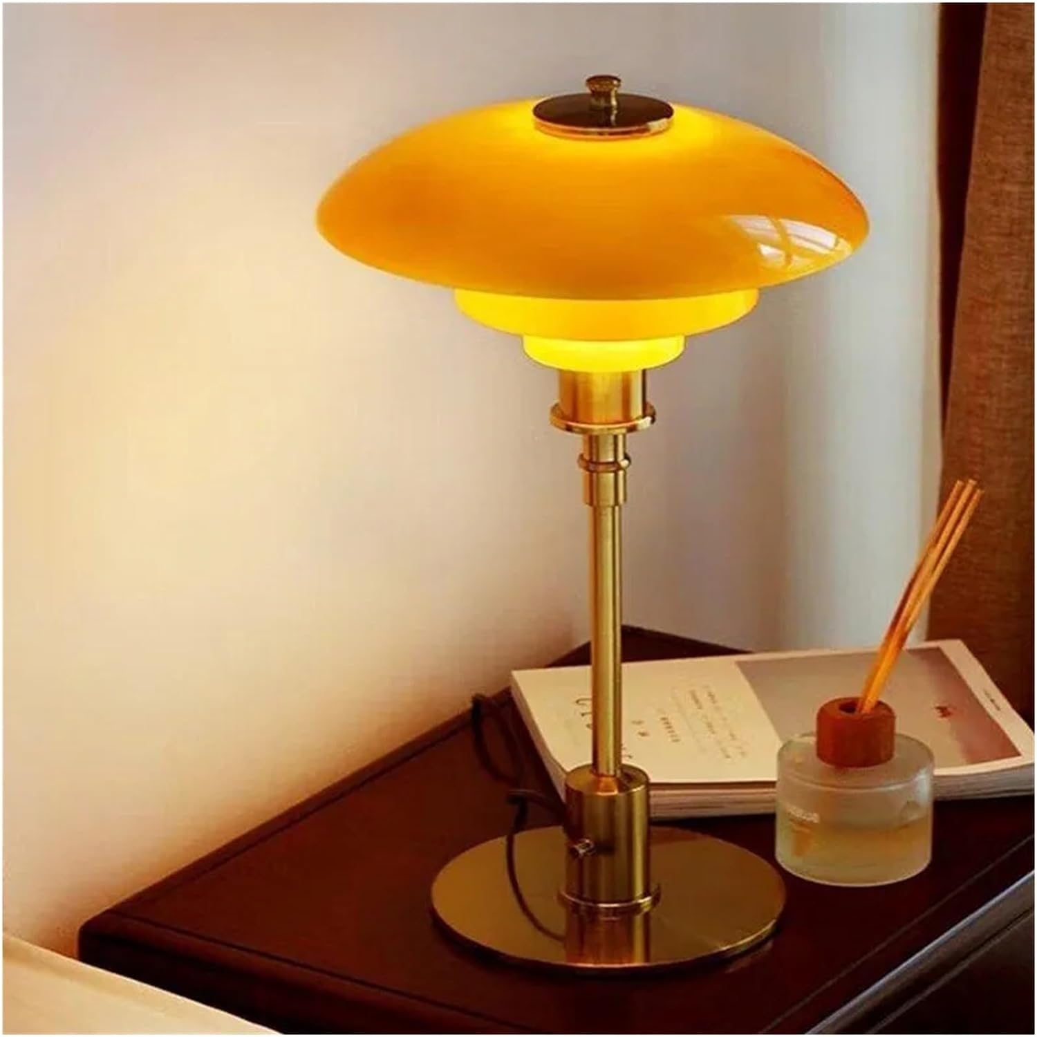 Lâmpada de Mesa LED Estilo Escandinavo – Luz Suave e Moderna 