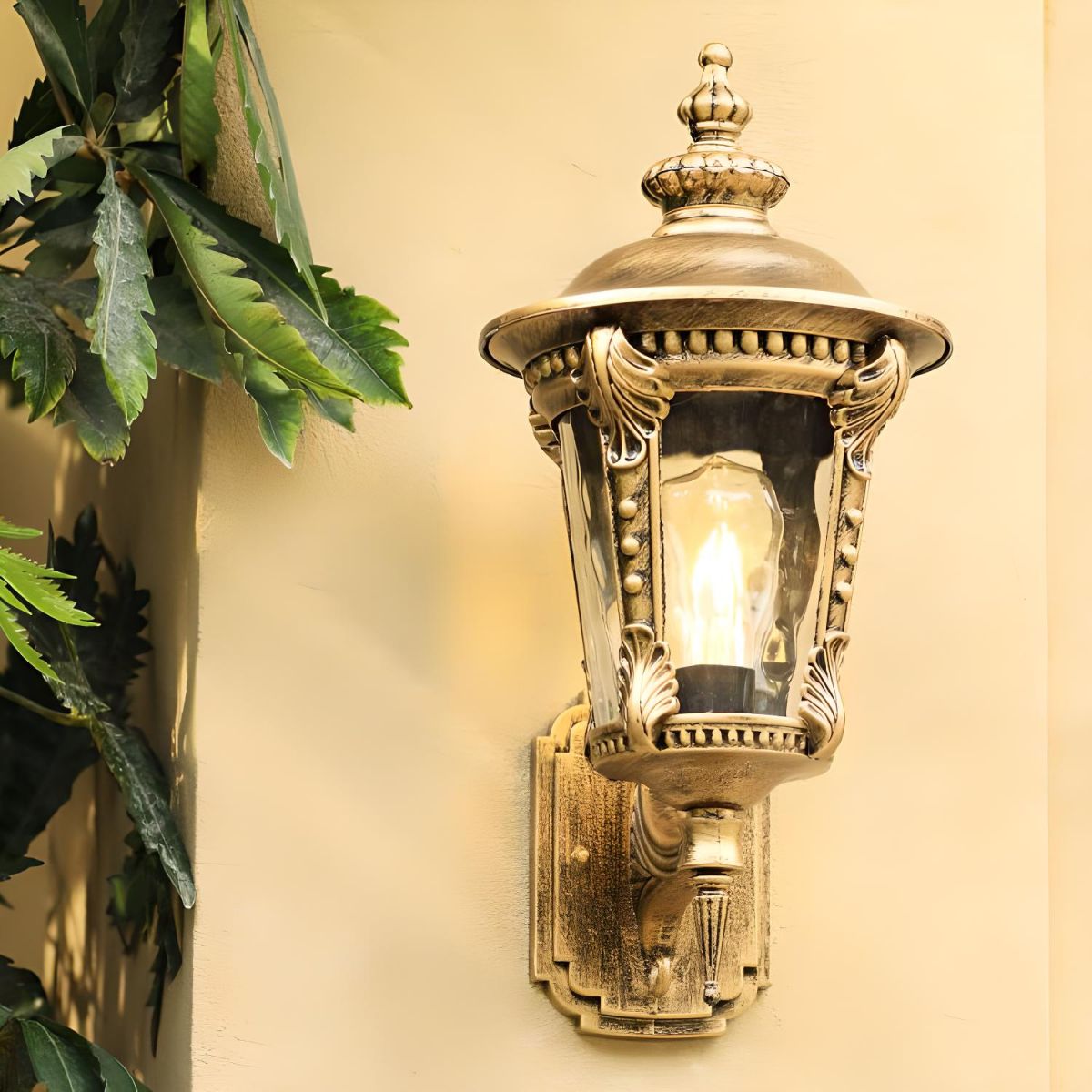 Vintage Wandleuchte aus Glas – Retro-Stil und Wetterbeständigkeit 
