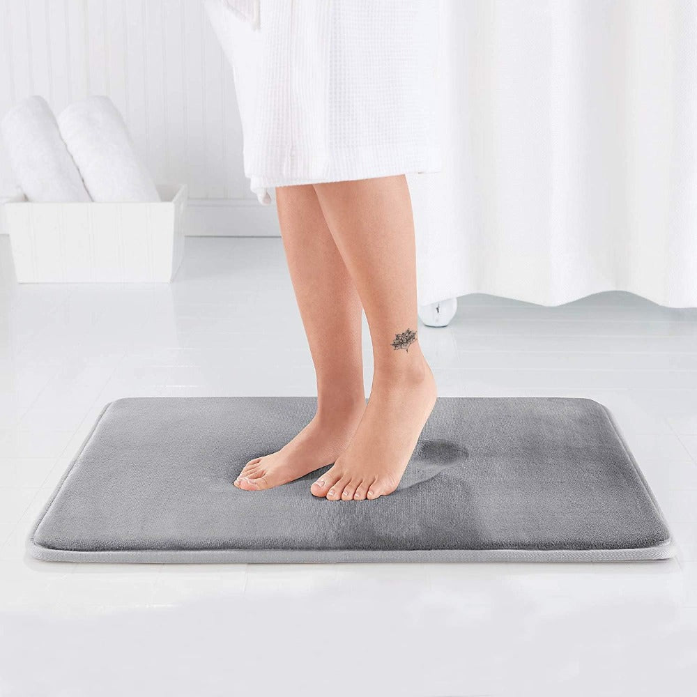 Kúpeľňová rohož z pamäťovej peny – mäkké pohodlie a optimálna podpora 