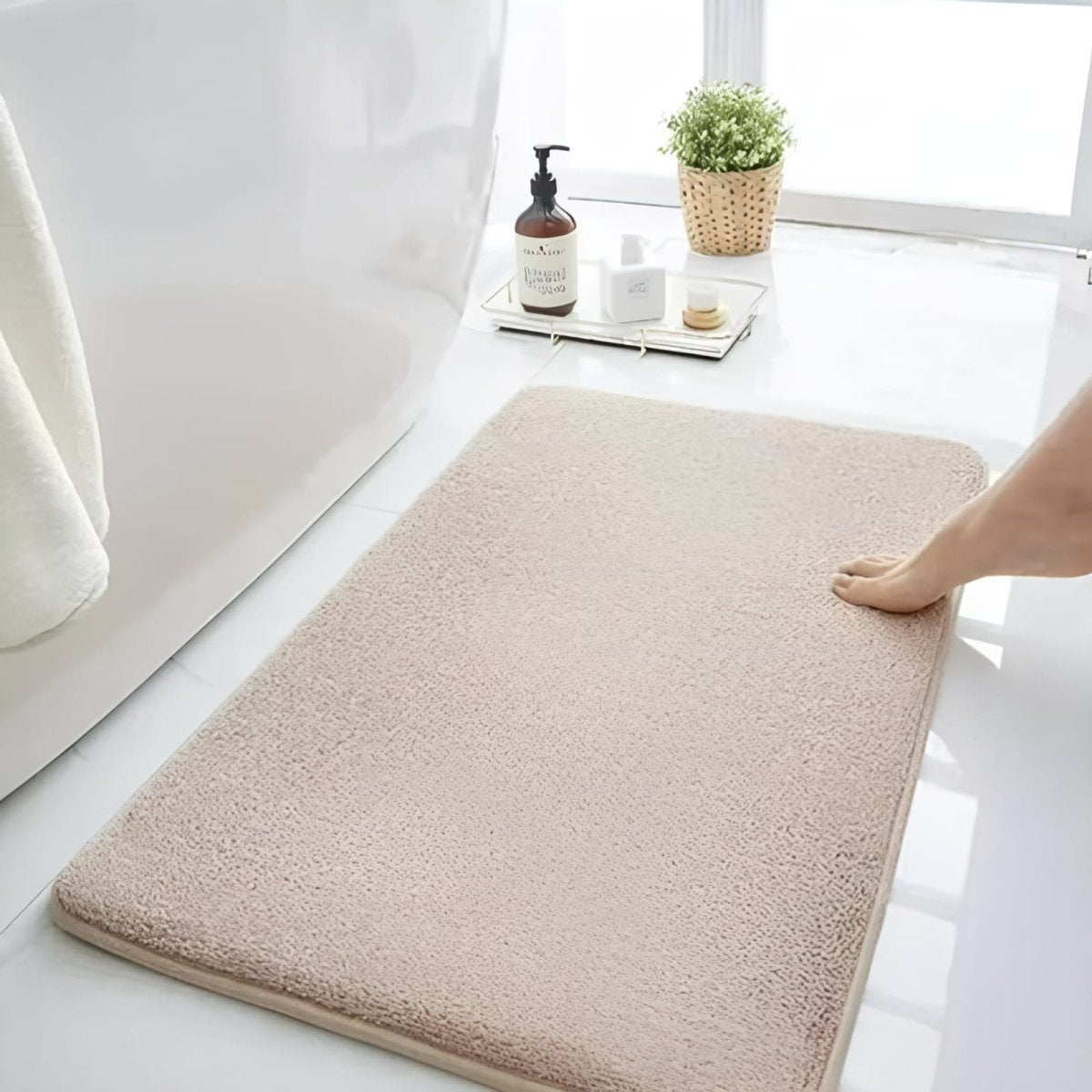 Super absorbčný protišmykový kúpeľňový koberec – pohodlie a každodenná bezpečnosť 