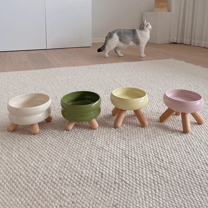 Design hævet katteskål - komfort og naturlig elegance